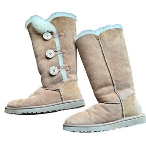 UGG Bailey Button Sheepskin Boots Women's Size 8
